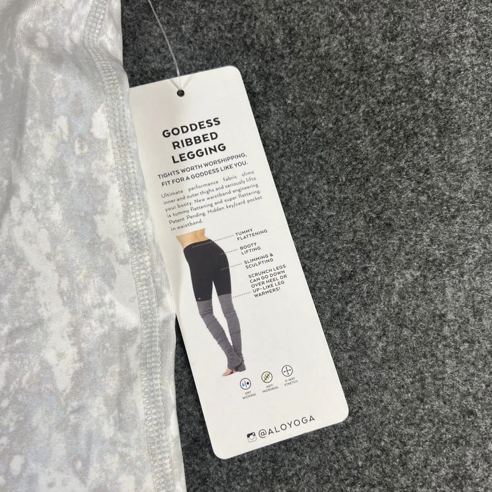 Alo‎ Yoga Goddess Ribbed Legging Vapor Python Glossy Grey White Snakeskin Medium
